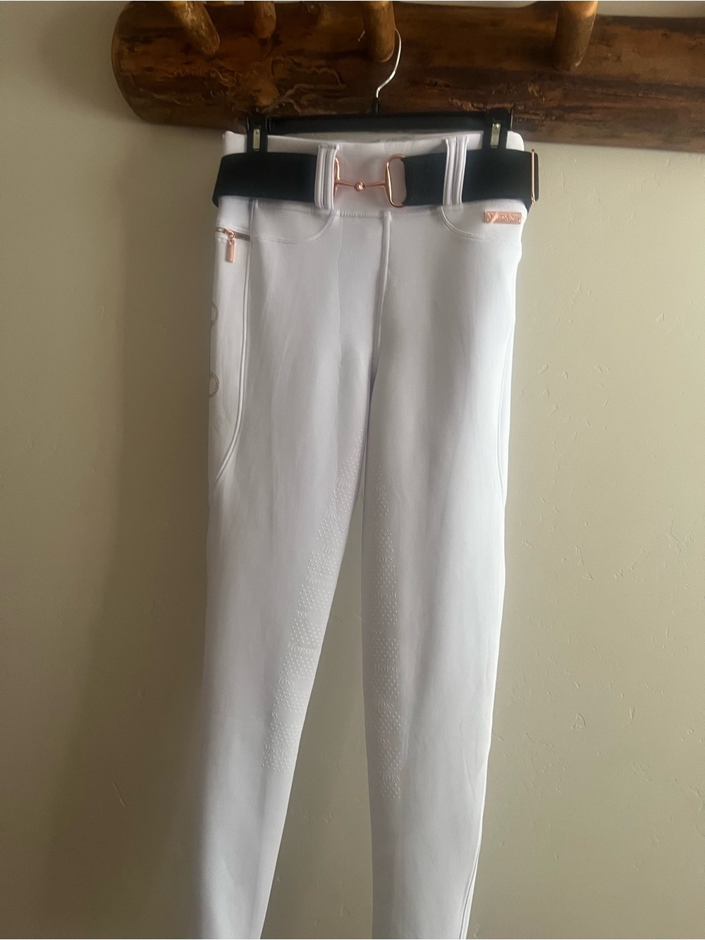 Women’s White Riding Breeches with Full Seat…with belt…worn once! - Picture 2 of 3